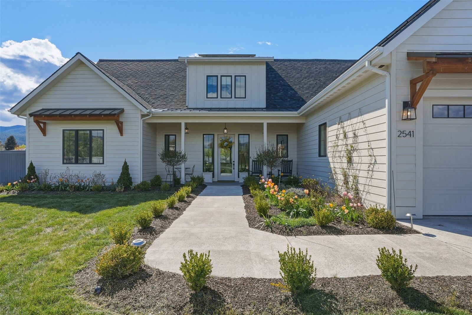 Property Photo:  2541 McCauley Lane  MT 59804 
