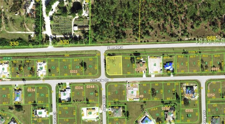 Property Photo: 16390 Juarez Cir FL 33955