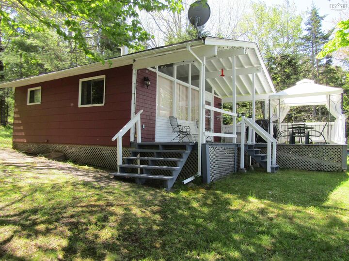Property Photo:  70 Sefferns Lake Drive  NS B0J 2M0 