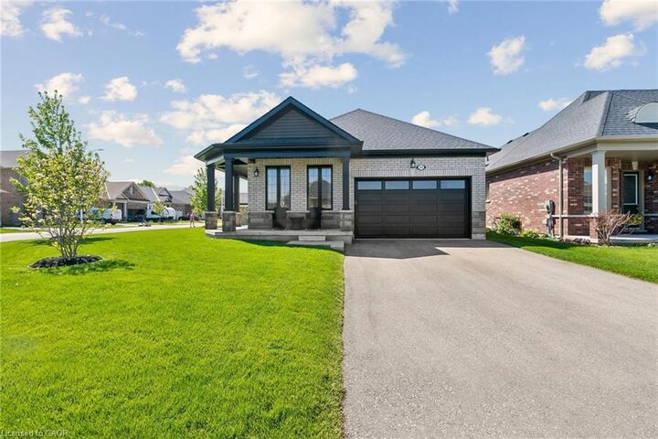 31 Seaton Crescent — photo 1