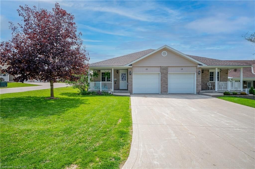Property Photo: 15 Pond View Drive ON N0B 2T0