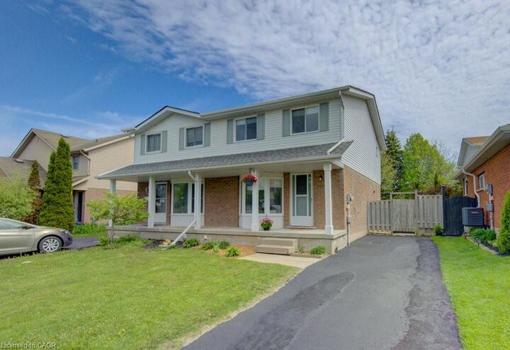 Property Photo: 603 Pinerow Crescent B ON N2T 2K6