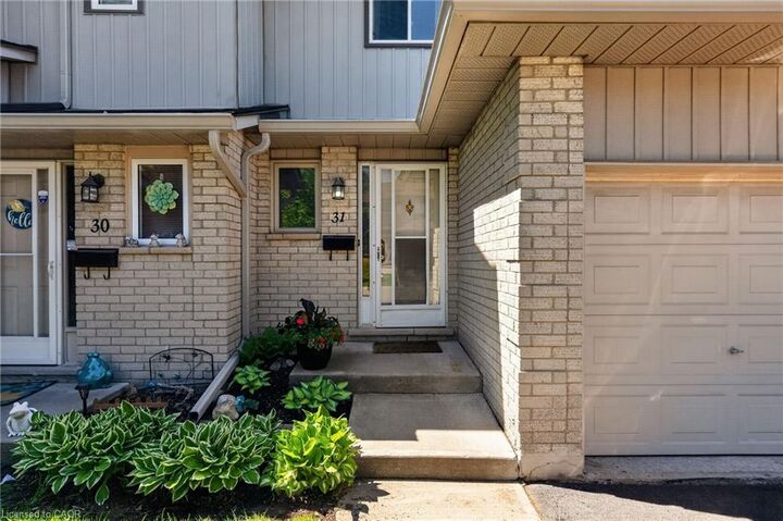Property Photo: 1675 Upper Gage Avenue 31 ON L8W 3R8