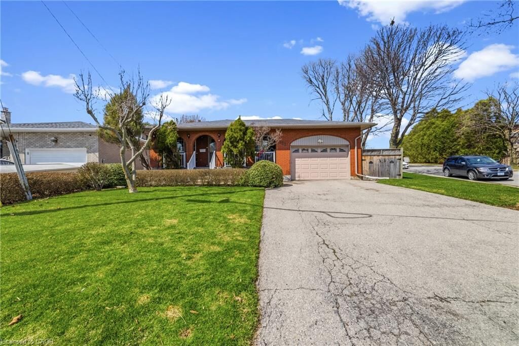 Property Photo: 122 Greencedar Drive ON L9C 6W6