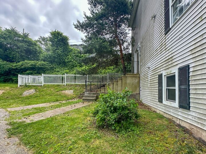 Property Photo: 20 Groton Pl MA 01604