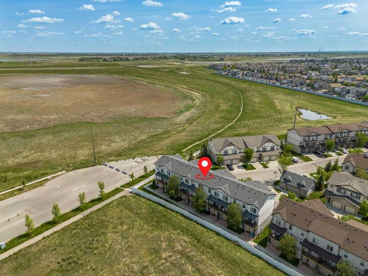 Property Photo:  313 Copperpond Landing SE  AB T2Z 1G6 