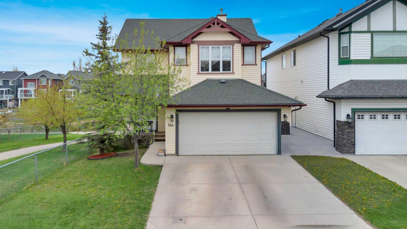 Property Photo: 144 Bayside Point SW AB T4B 2X3