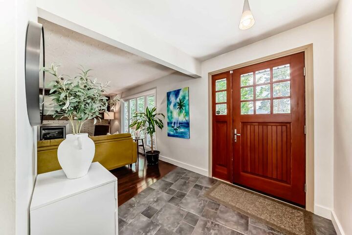 Property Photo:  43 Westview Drive SW  AB T3C 2R8 