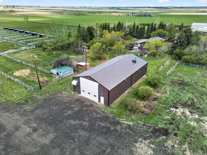 Property Photo: 30338 Range Road 282 AB T0M 0N0