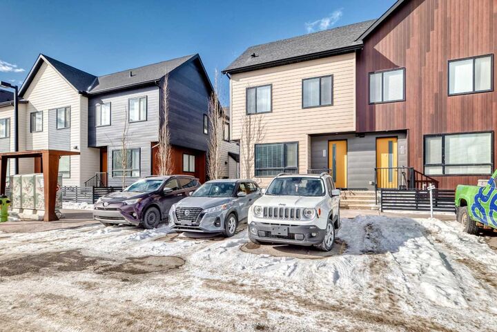 Property Photo:  111 Redstone Crescent NE  AB T3N 1M4 