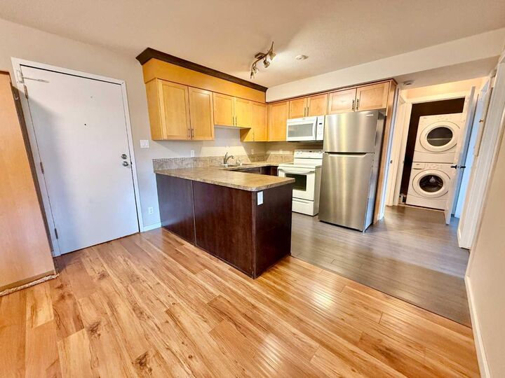 Property Photo:  295 Columbia Boulevard W 112A  AB T1K 4B8 