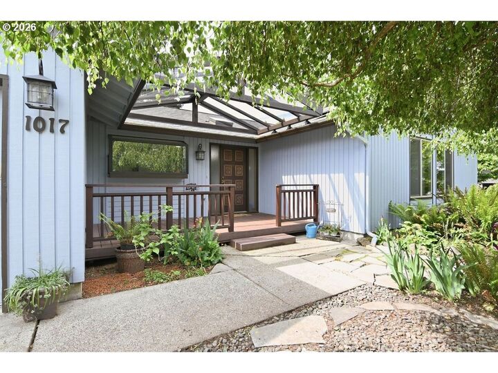 Property Photo: 1017 NW 121st St WA 98685