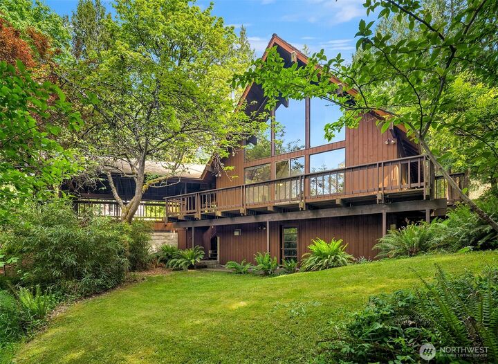 Property Photo: 5709 80th Avenue SE WA 98040