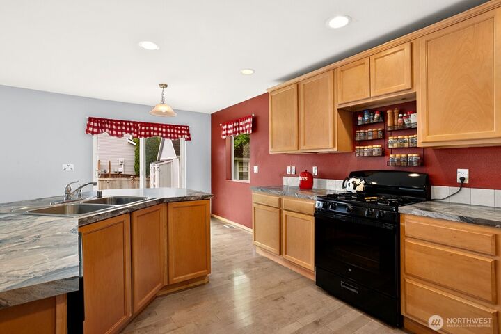 Property Photo:  1818  190th St Ct E  WA 98387 