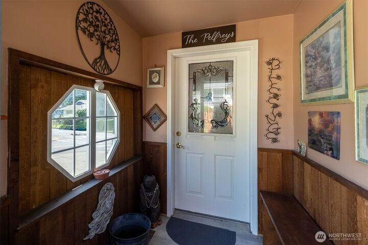 Property Photo:  320  China Garden Rd.  WA 98625 