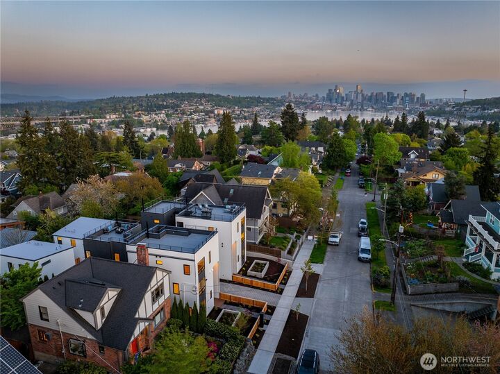 Property Photo:  4118  Burke Avenue N  WA 98103 