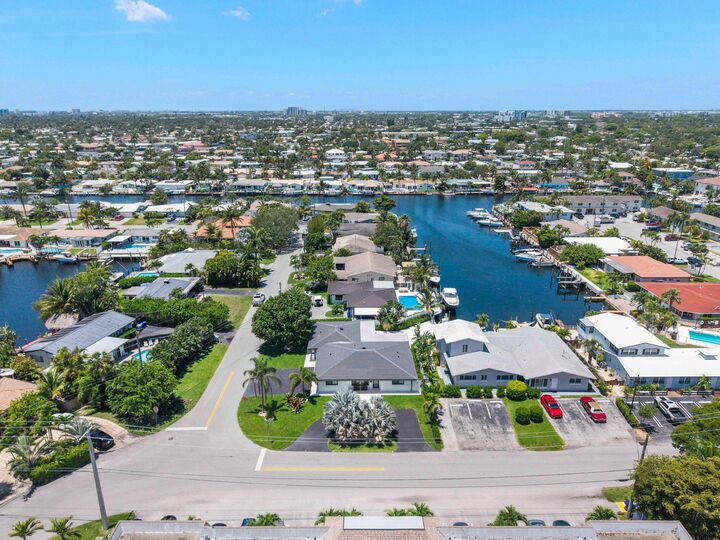 Property Photo: 491 SE 19th Avenue FL 33060