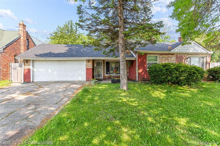 Property Photo: 3231 Spruce Street MI 48141