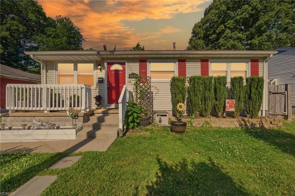 Property Photo:  8913 Hastings St  VA 23503 
