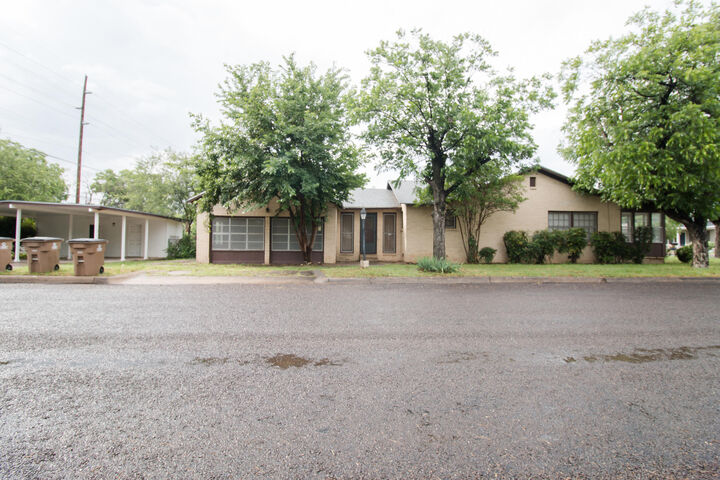 Property Photo:  322 N Jackson Street  TX 76901 