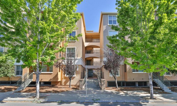Property Photo:  1445 Fruitdale Avenue 226  CA 95128 