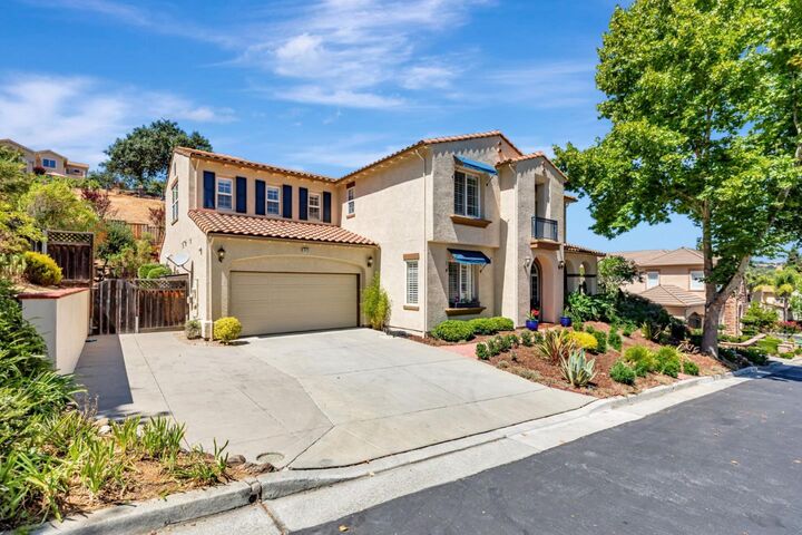 Property Photo: 7473 Hoylake Court CA 95020
