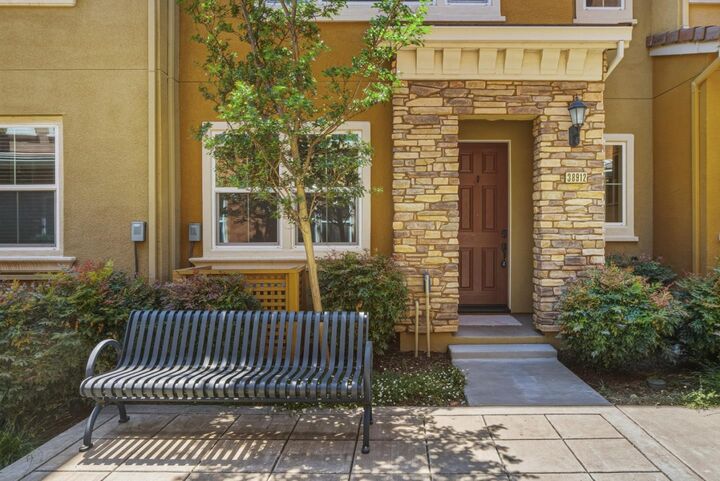 Property Photo:  38912 Spicebush Place  CA 94560 