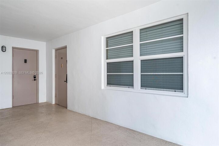 Property Photo:  6923 Cypress Rd C12  FL 33317 