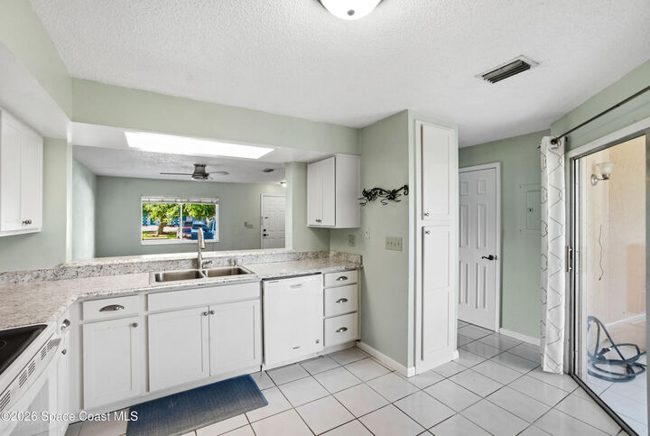 Property Photo: 1880 Murrell Road FL 32955