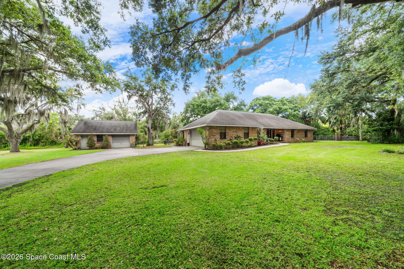 Property Photo:  3496 Parkland Street  FL 32796 