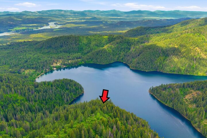 Property Photo: 855 Marshall Lake Dr WA 99156
