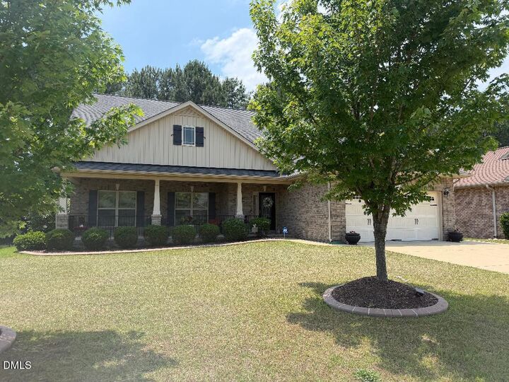 Property Photo: 522 Sippihaw Oaks Drive NC 27526