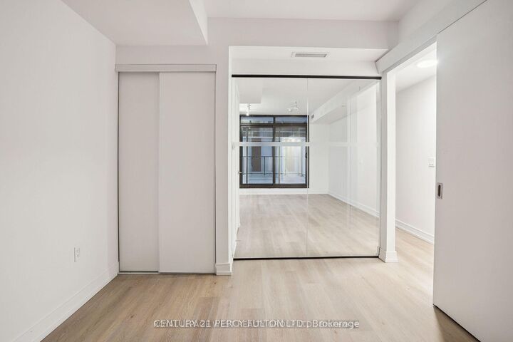 Property Photo: 1 Jarvis Street 321 ON L8R 3J2