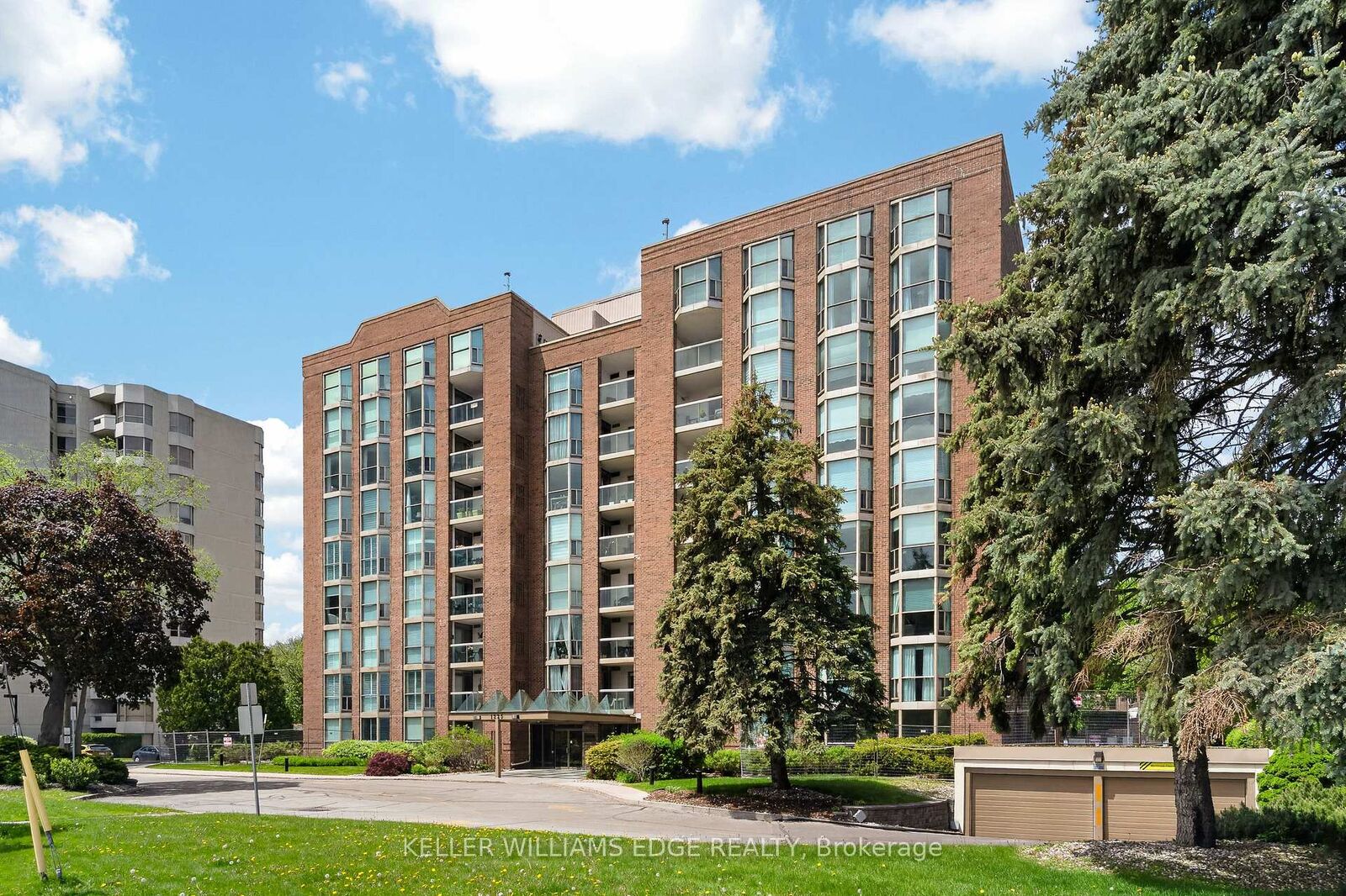 Property Photo: 1225 North Shore Boulevard E 510 ON L7S 1Z6