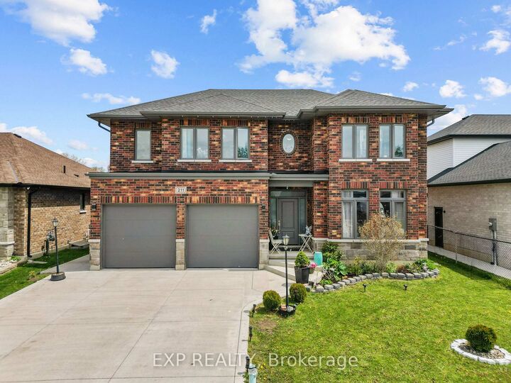 211 Leitch Street — photo 1