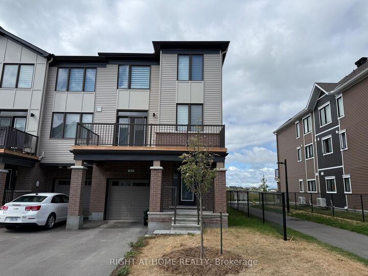 Property Photo: 42 Stitch Mews ON K0A 2Z0