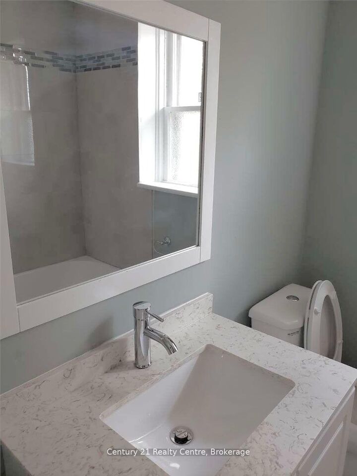 Property Photo: 1491 Pembroke Drive ON L6H 1V6