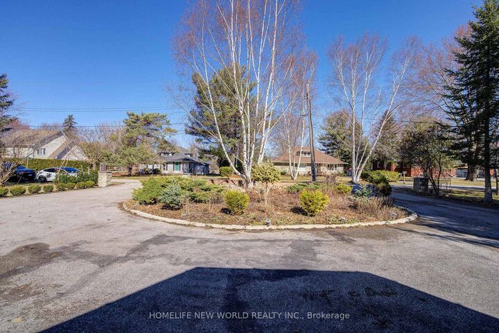 215 Willow Drive — photo 1