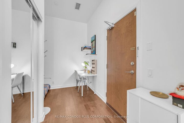 Property Photo: 2212 Lake Shore Boulevard W Ph08 ON M8V 0C2