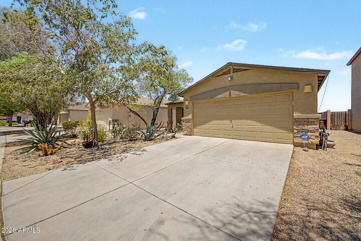 Property Photo:  1946 E Silversmith Trail  AZ 85143 