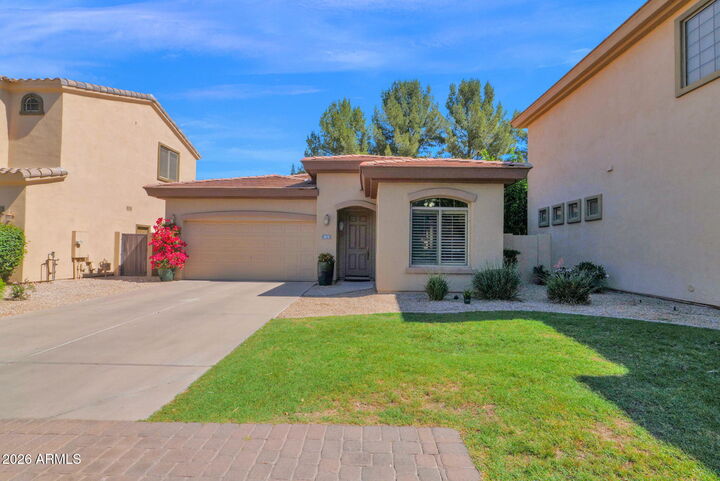 Property Photo: 2018 W Periwinkle Way AZ 85248
