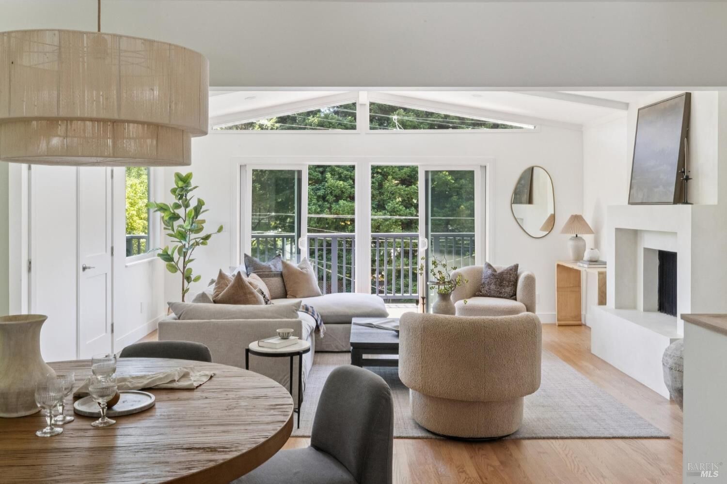Property Photo:  352 Shoreline Highway  CA 94941 