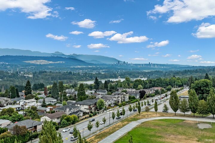 Property Photo: 6055 Nelson Avenue 1206 BC V5H 4L4