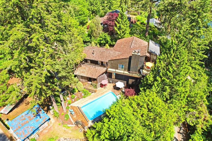 5481 Indian River Drive — photo 1