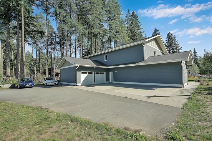 20210 28 Avenue — photo 1