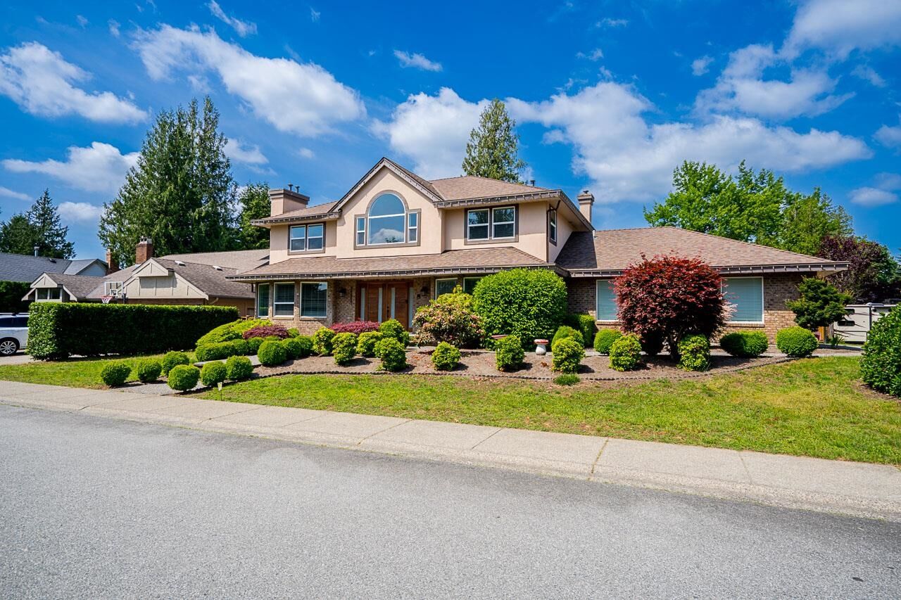Property Photo:  34963 Edgeview Place  BC V2S 7R8 