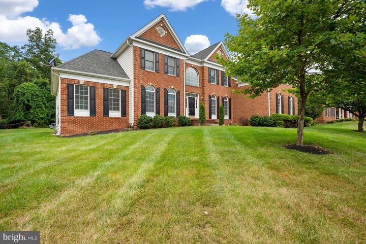 Property Photo:  23353 Lennoxville Way  VA 20166 