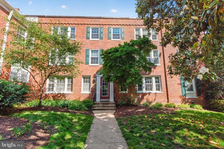 Property Photo:  1811 Key Boulevard 532  VA 22201 