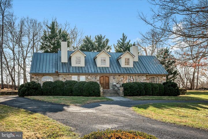 Property Photo:  34520 Atoka Chase Lane  VA 20117 