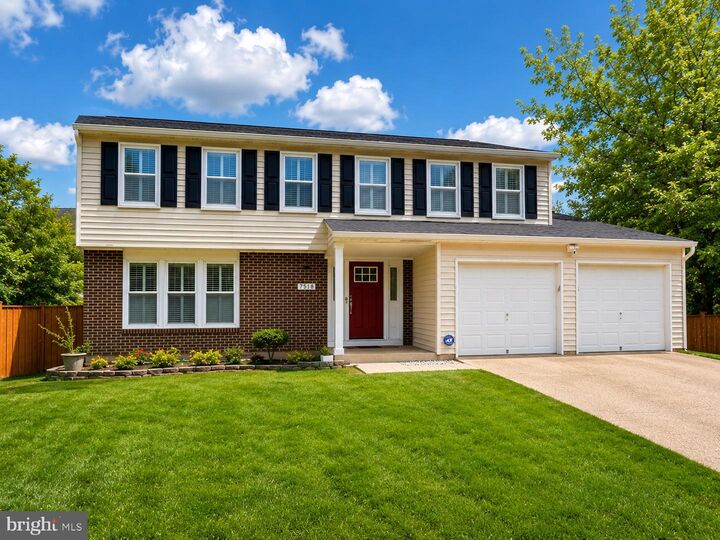 Property Photo:  7518 Candytuft Court  VA 22153 